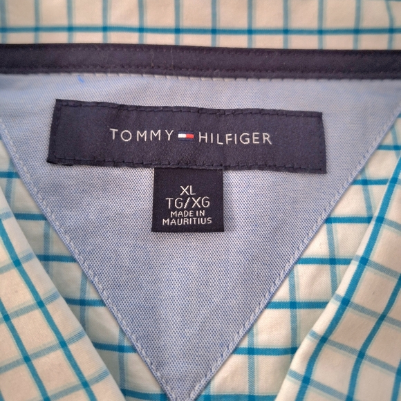 NWT Tommy Hilfiger Shirt - Picture 4 of 4